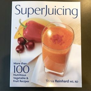 Super Juicing 100 Recipe Book